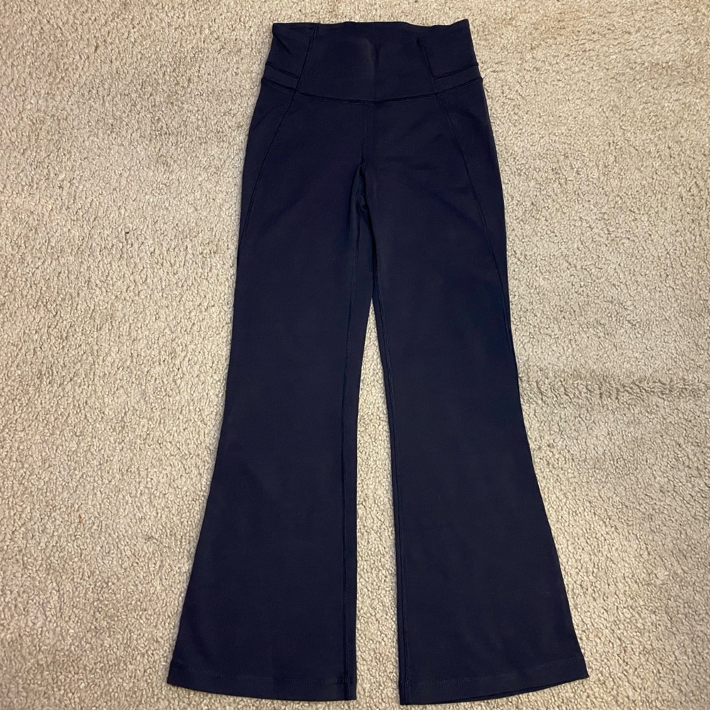 Lululemon Groove Pant Flare *Full-On Luxtreme 27"
Black - Picture 4 of 6